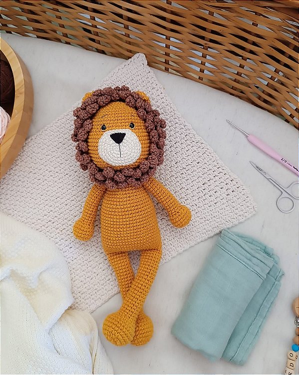 Grudinho Leão Theo Amigurumi Artesanal