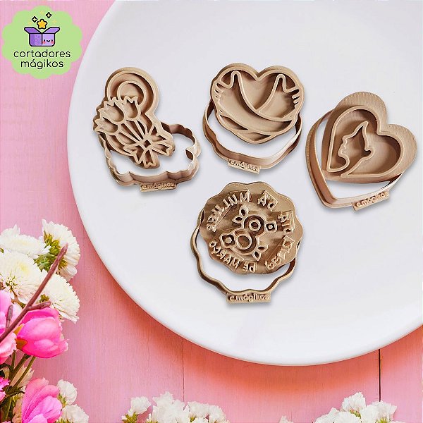 Kit com 4 cortadores e carimbos Dia da Mulher 8 de Março para biscoitos ou artesanato