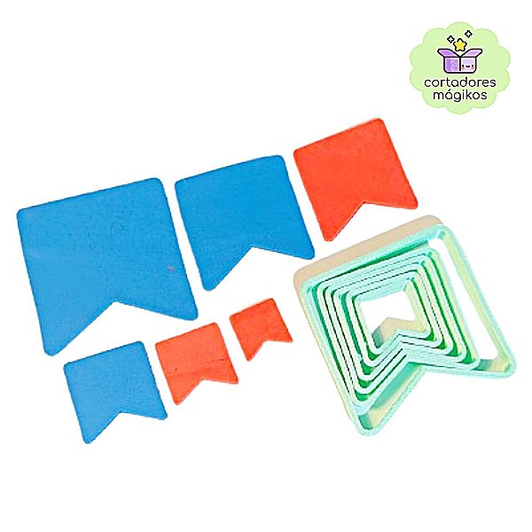 Kit com 6 cortadores formato bandeirinhas para Festa Junina com bordas finas para biscoitos ou artesanato