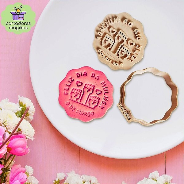 Cortador Marcador Biscoito Dia da Mulher 8 de Março Força Punhos Coração - Com puxador