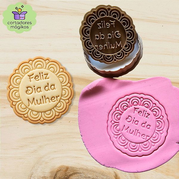 Cortador e Carimbo Feliz dia da Mulher modelo Mandala para biscoitos ou artesanato em massas frias