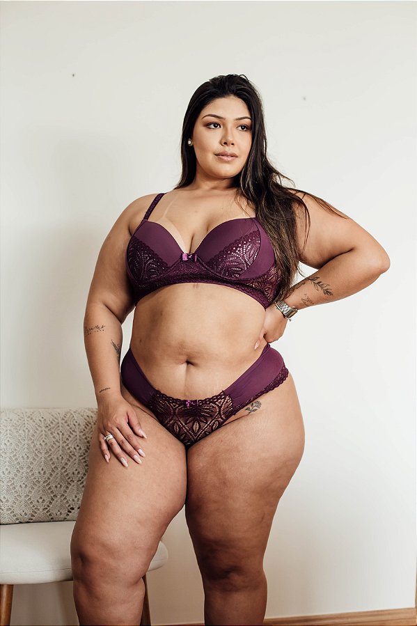 CONJUNTO DE RENDA E TULE BRUNA PLUS SIZE