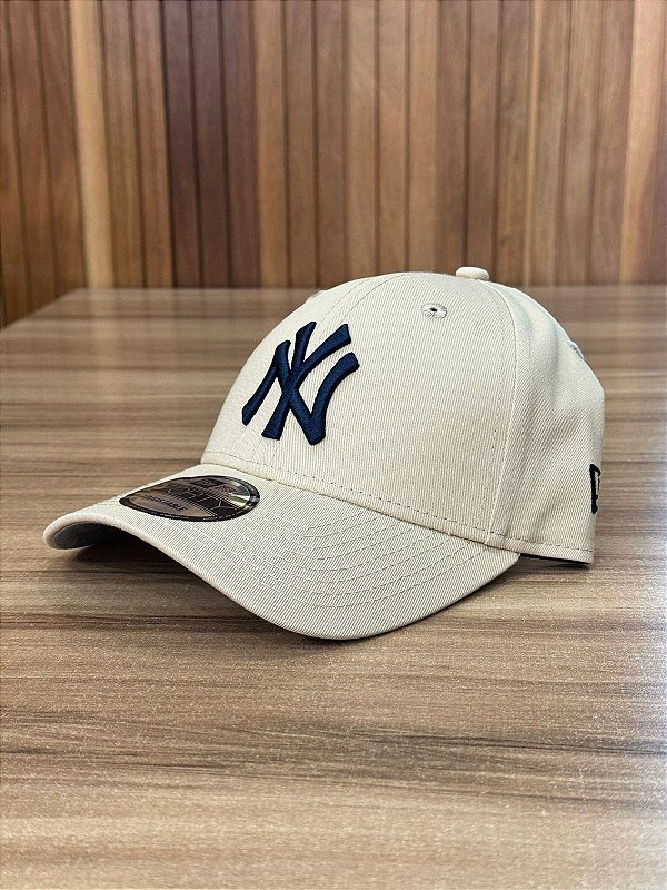 Boné New Era NY Yankees Bege MBV25BON083