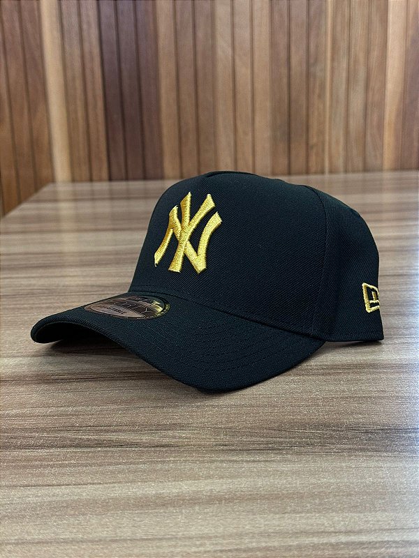Boné New Era NY Yankees Verde Musgo Escuro MBI22BON122