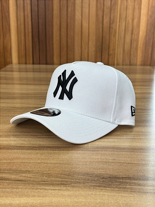 Boné New Era NY Yankees Branco MBI22BON120