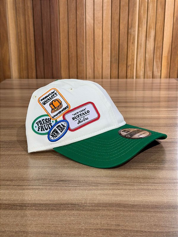 Boné New Era Off White e Verde NEV25BON065