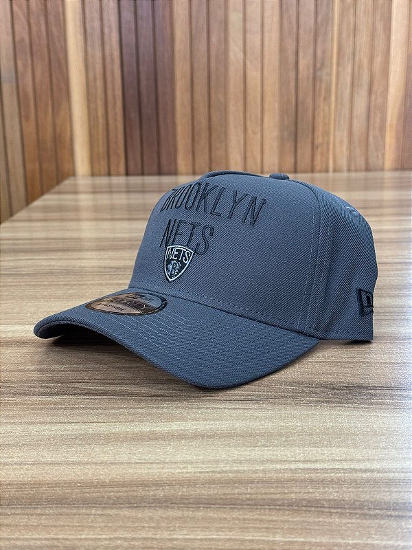 Boné New Era Brooklyn Nets Cinza Escuro NBV25BON005
