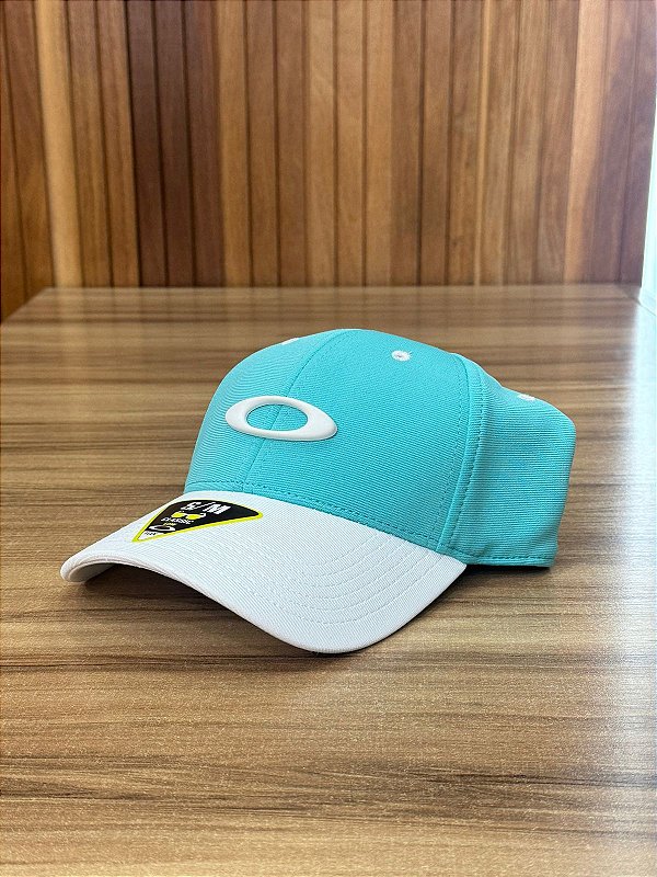 Boné Oakley Verde Água e Branco Tincan 2024