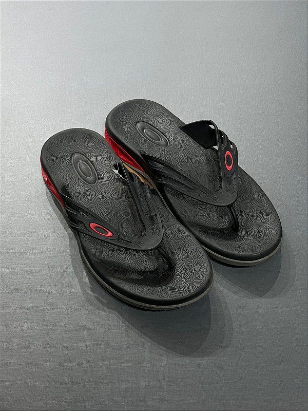 Chinelo Oakley Killer Point 2 Preto e Vermelho