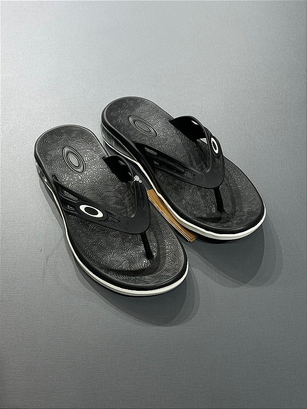 Chinelo Oakley Killer Point 2 Preto e Branco