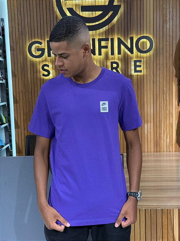 Camiseta Nike Roxa FN0803