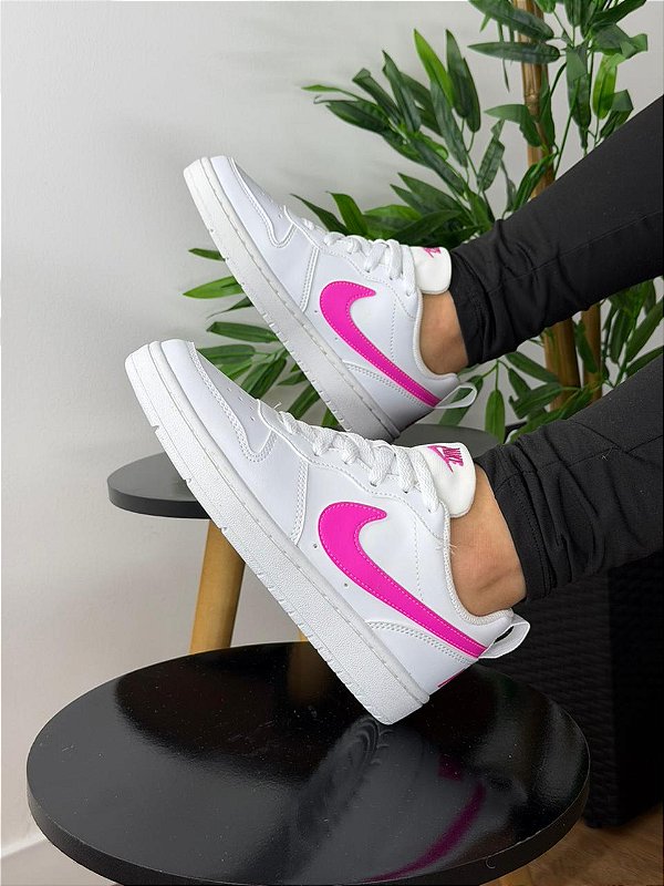 Tênis Nike Borough Low Wht/Pink