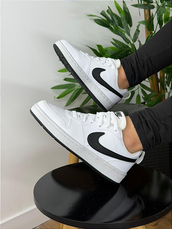 Tênis Nike Borough Low Branco e Preto