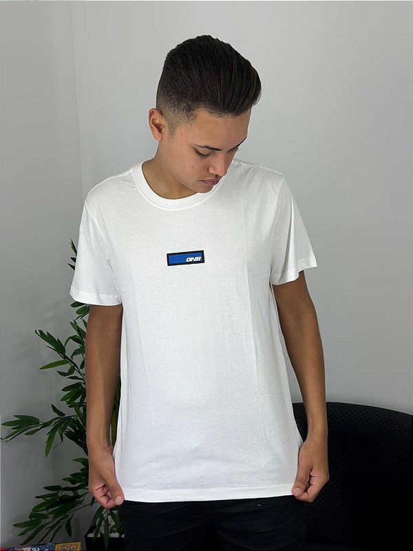 Camiseta Onbongo Branca Off White ON528