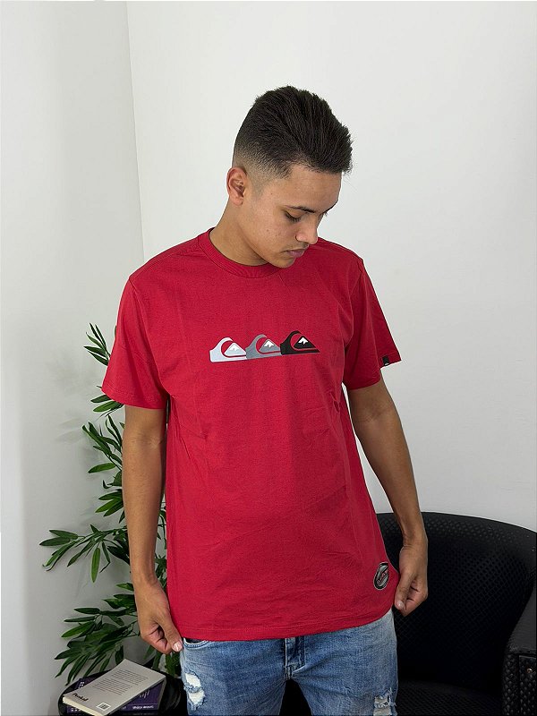 Camiseta Quiksilver Emb Three Logo Vermelha Q471A1051