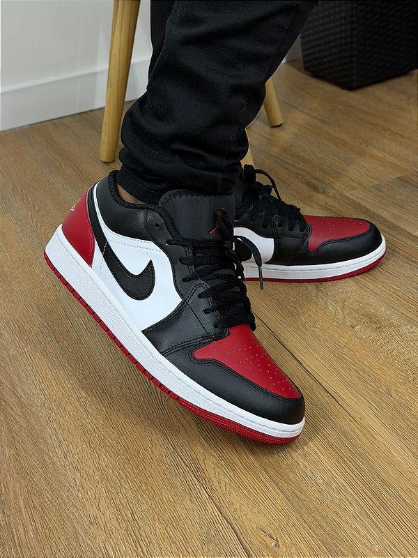 Air Jordan 1 LOW Preto e Vermelho 553558-161