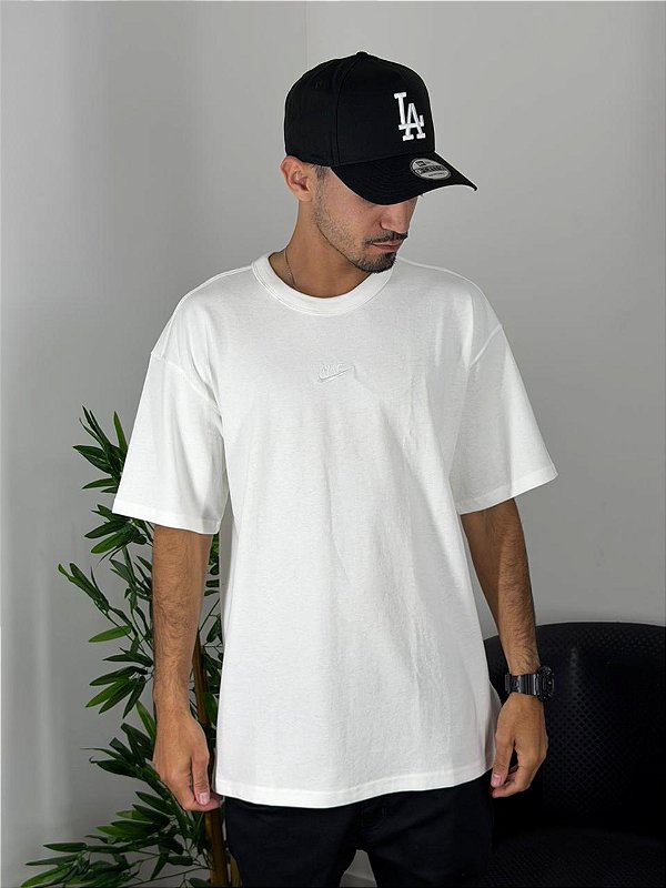 Camiseta Premium Nike Branca DO7392-101