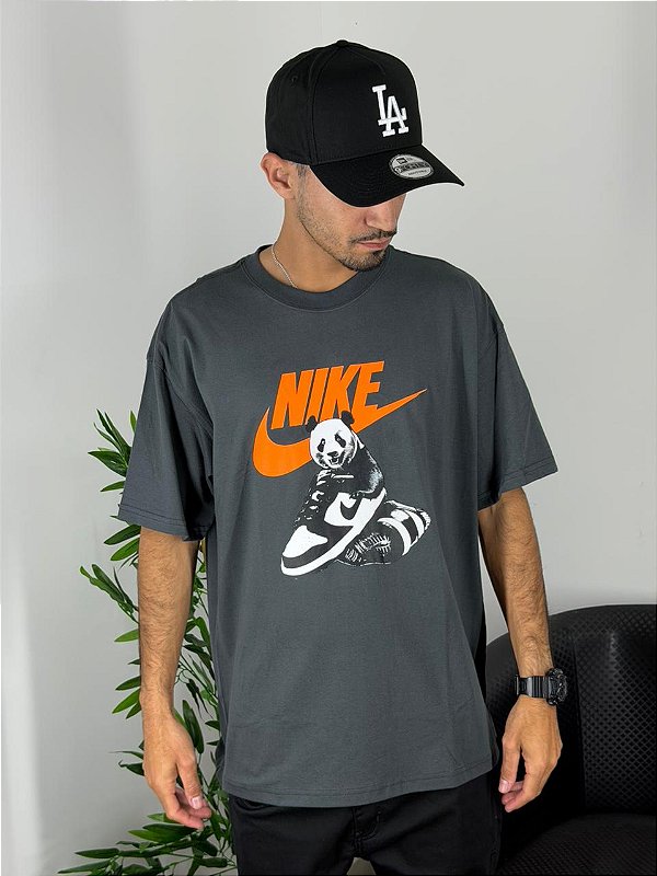Camiseta Nike Cinza Escuro HQ9244-060