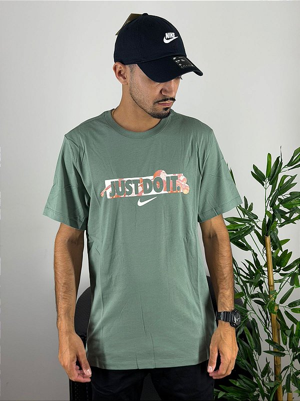 Camiseta Nike Verde Militar HV4183-364