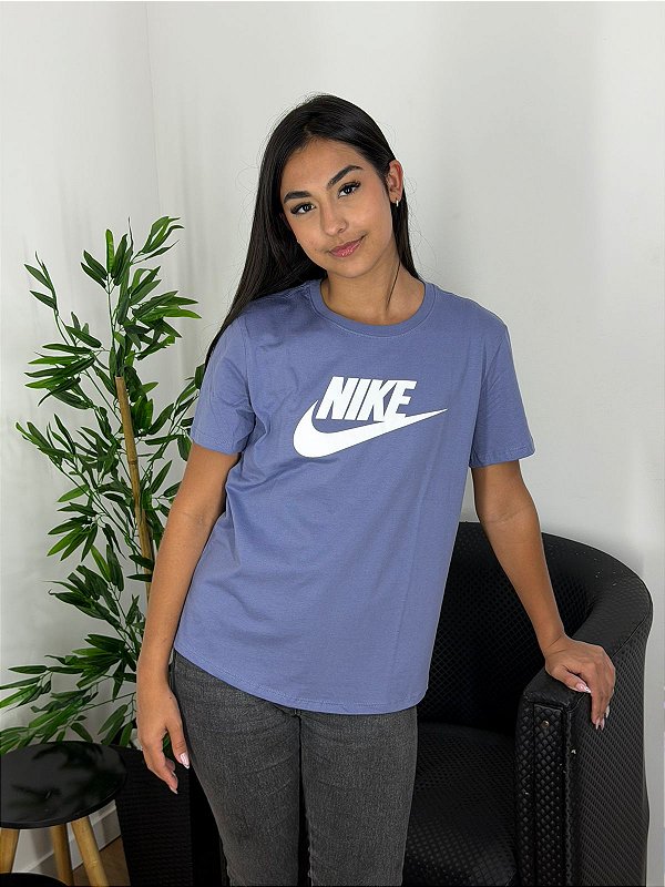 Camiseta Nike Feminina Lilás DX7906-499