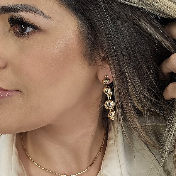 ARGOLA DOURADA COM MEIAS BOLAS - COM TARRACHA