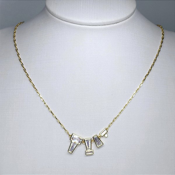 COLAR COM PINGENTE DE CRISTAIS DIVERSOS