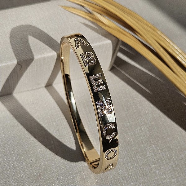 BRACELETE DOURADO COM ESCRITA ABENÇOADA EM ZIRCÔNIAS