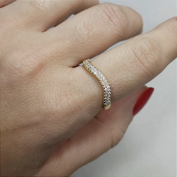 ANEL DOURADO ONDULADO CRAVEJADO