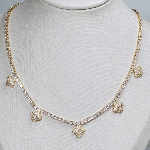 CHOCKER DOURADA RIVIERA BRANCA COM DE TREVOS PEQUENOS CRAVEJADOS - 30CM + EXTENSOR