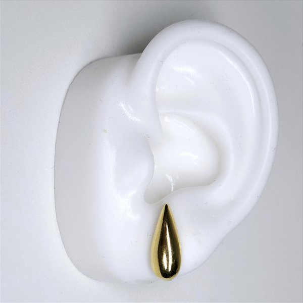 BRINCO DOURADO FORMATO DE GOTA PEQUENO FINO