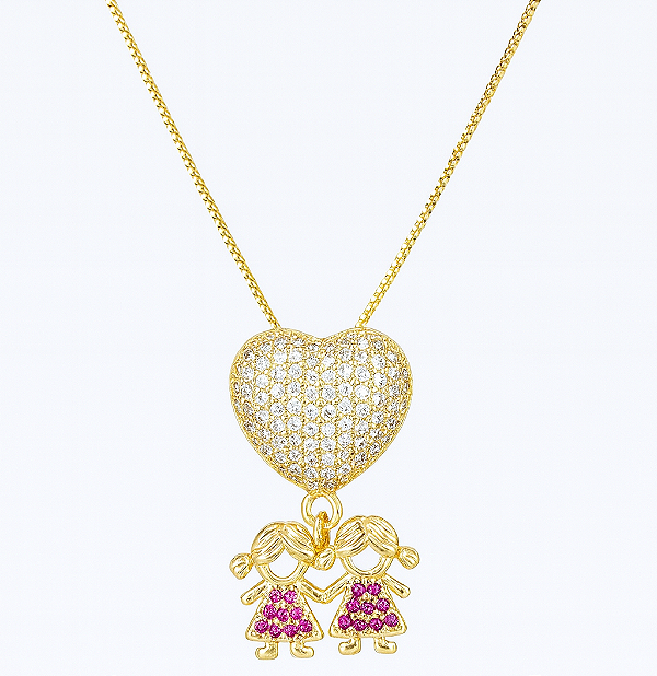 COLAR DOURADO COM PINGENTE DE CORAÇÃO E 2 MENINAS TODAS CRAVEJADAS  45CM
