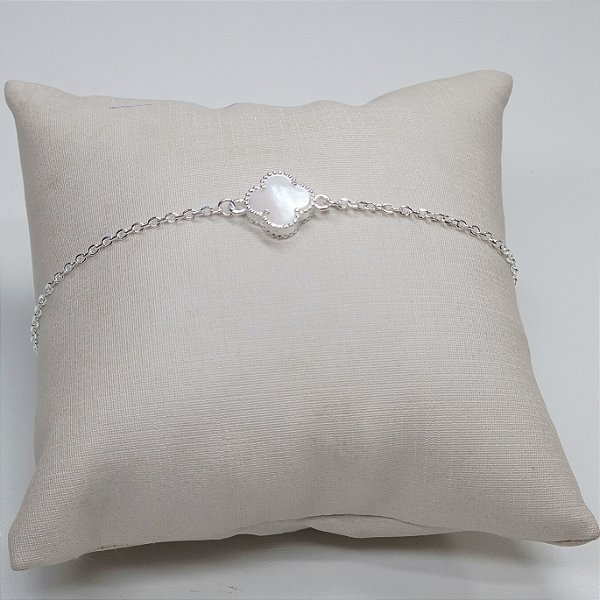 PULSEIRA DE PRATA COM 1 TREVO EM MATREPÉROLA