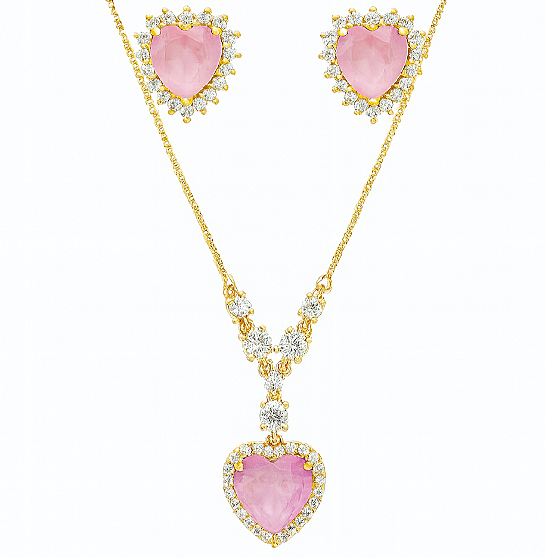 CONJUNTO DOURADO CORAÇÃO ROSA CLARO COM PEDRAS DE ZIRCÔNIAS BRANCAS