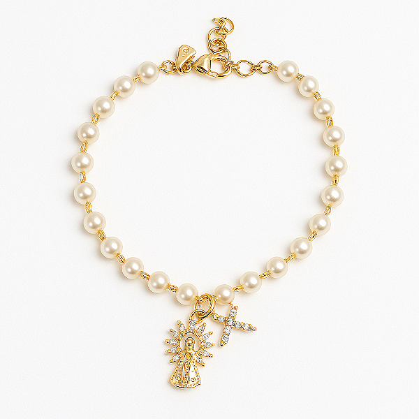 PULSEIRA DOURADA DE PEROLA COM PINGETE DE NOSSA SENHORA APARECIDA E CRUCIFIXO CRAVEJADO 17+3CM