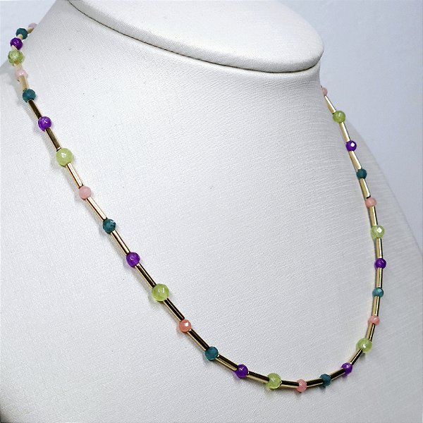 CHOCKER DOURADO INTERCALANDO CANUDINHOS DOURADOS E BOLINHAS COLORIDAS 41,5CM