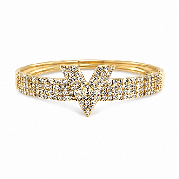 BRACELETE DOURADO COM A METADE CRAVEJADA E A LETRA ¨V¨
