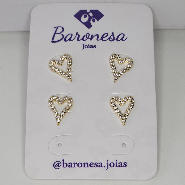 DUPLA DE BRINCOS DOURADOS DE CORAÇÃO VAZADO TODO CRAVEJADO