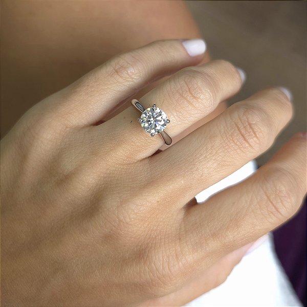 ANEL DE PRATA SOLITÁRIO DE 8MM COM PEDRA (MOISSANITE)
