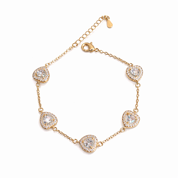 PULSEIRA DOURADA COM 5 CORAÇÕES COM PEDRAS DE ZIRCONIAS E MICROZIRCÔNIAS - 17CM + 3CM EXTENSOR