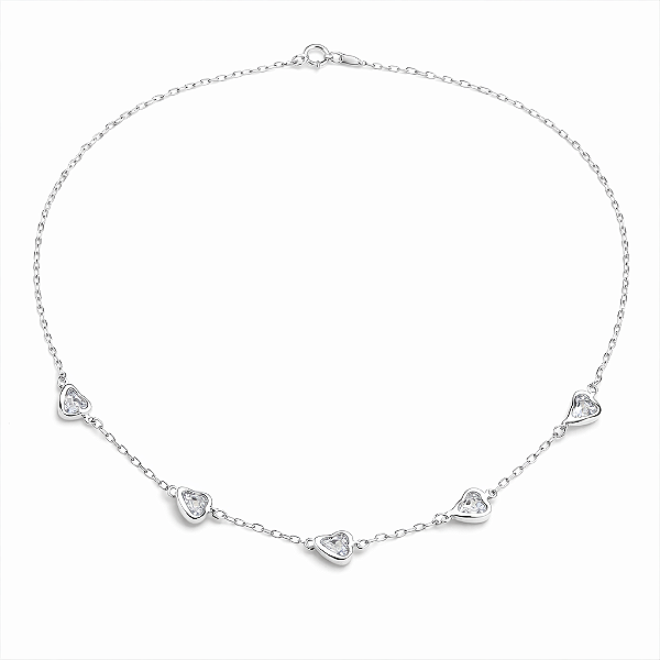 CHOCKER PRATA ELOS COM 4 CORAÇÕES COM PEDRAS DE ZIRCÔNIAS NO FIO - 34CM + 6CM EXTENSOR