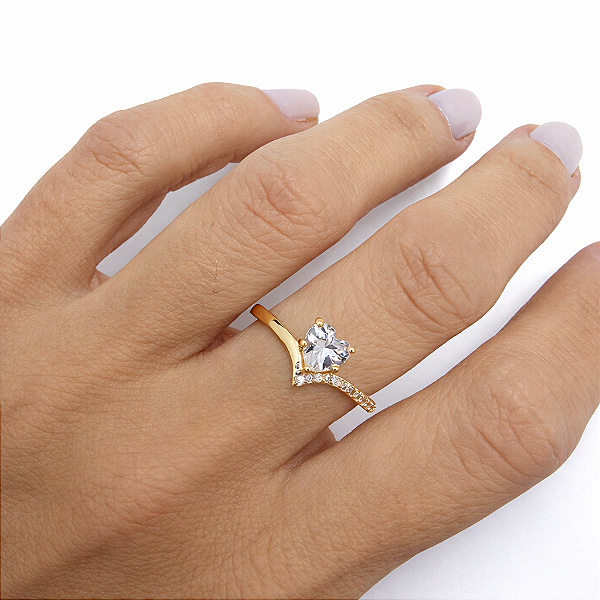 ANEL DOURADO COM ZIRCONIA FORMATO DE CORAÇÃO APARADOR V