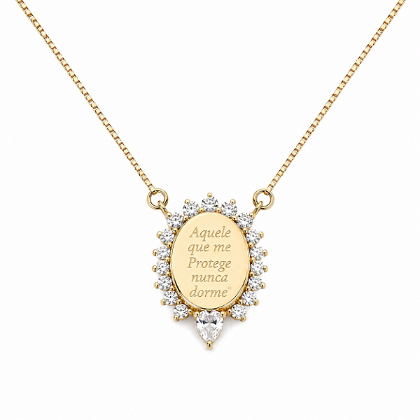 CHOCKER DOURADA COM PINGENTE DE PLACA COM ORAÇAÕ FORMATO OVAL TODO CRAVEJADO AO REDOR 40CM+5