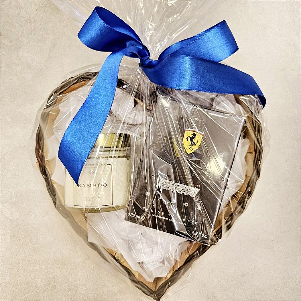 Kit Perfume Ferrari Black 125ml e Vela Aromática de Bamboo 180gr
