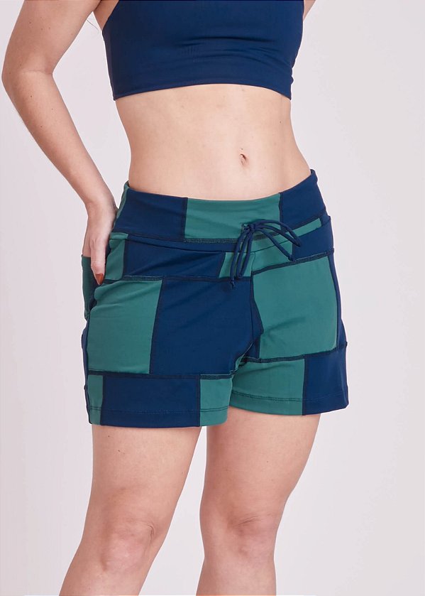 Shorts Jogger Quadrado Marinho e Verde Upcycling