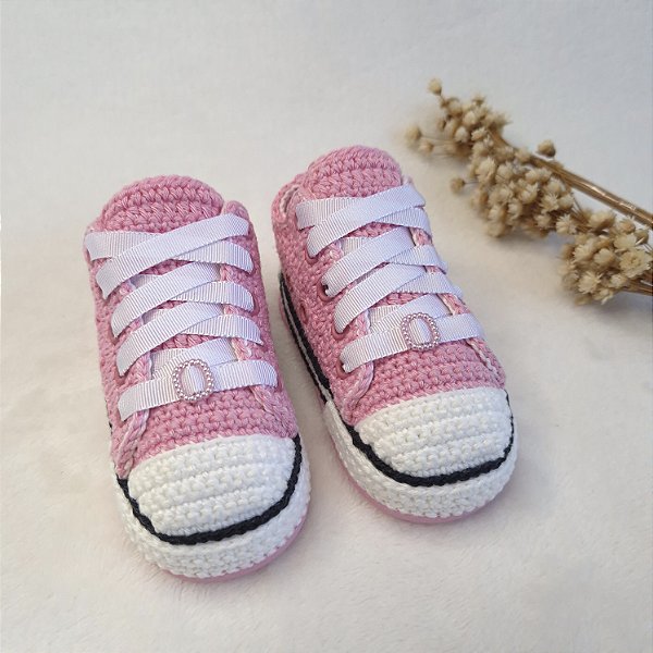 Tênis Cano Curto - Cor Rosa Barbie - Tamanho 19 - calça de 6 a 9 meses aproximadamente