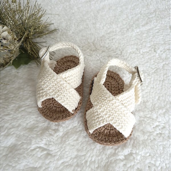 Sandália Confort Cruzada Unissex - Off-White - Tamanho P - calça de 0 a 4 meses aproximadamente