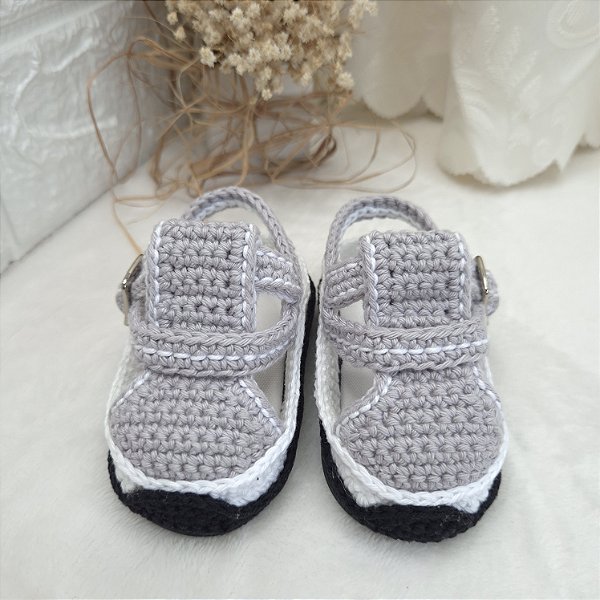 Sandália Confort - Cor Cinza- Tamanho 16 - calça de 2 à 4 meses aproximadamente