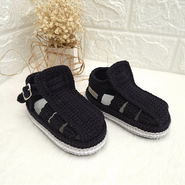 Sandália Confort Fechada - cor Preto - Tamanho 19 - calça de 8 a 10 meses aproximadamente
