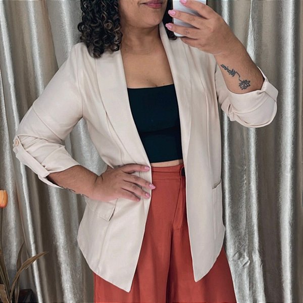 Blazer Elegante - Único Botão Frontal e Mangas Abotoáveis
