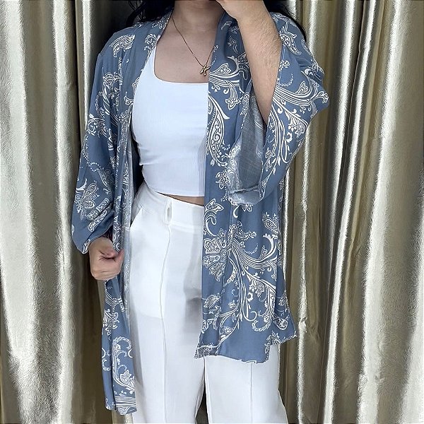 Kimono Azul com Detalhes Brancos - Estilo Tribal Floral Fashion